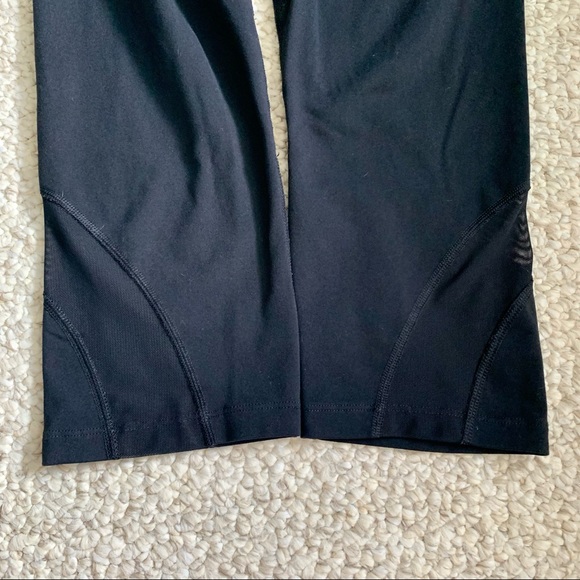 Express capri leggings with mesh detail - Picture 3 of 7